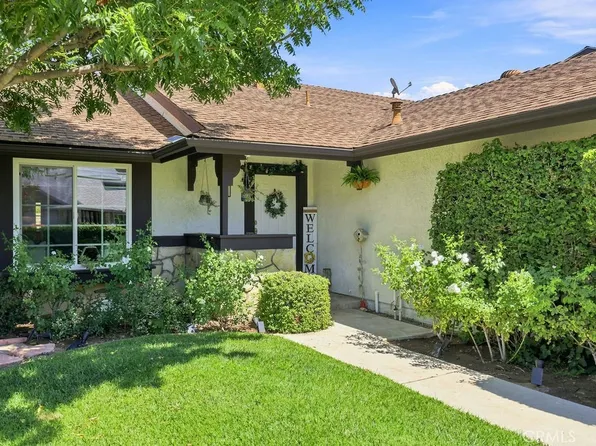 21919 Grovepark Dr, Santa Clarita, CA 91350