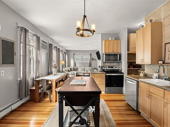3rd image of 179 Greeley St