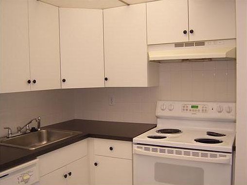 2nd image of 4158 Inverrary Drive #404