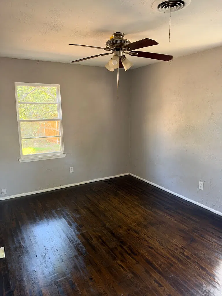 4707 South Bonham Street - 1 — Photo 3