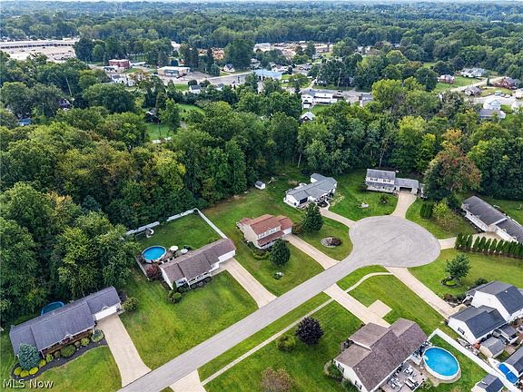 3rd image of 5414 Carlson Ln