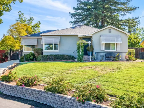 900 Camelia Ave, Roseville, CA 95678