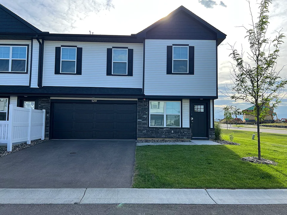5219 Long Pointe Pass