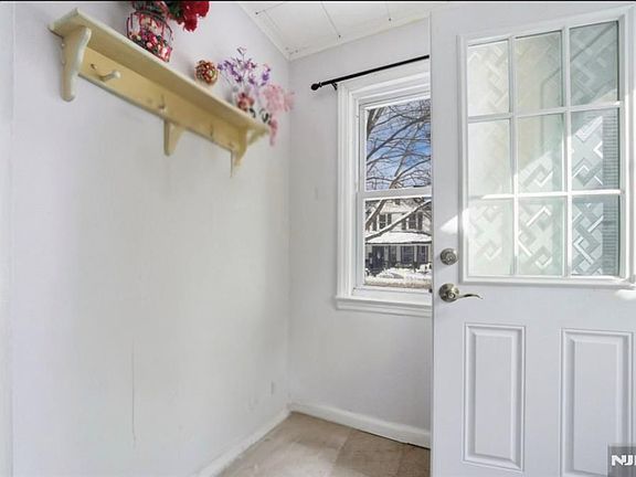 2nd image of 70 Teaneck Rd