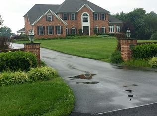 1716 Willow Springs Dr, Sykesville, MD 21784