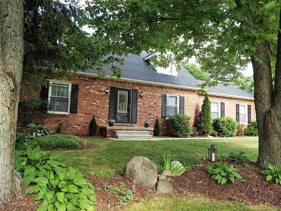 Beautiful trees, landscape and curb appeal!