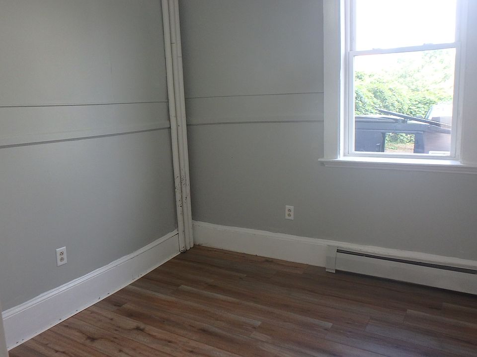 2nd image of 71 Broad St #3