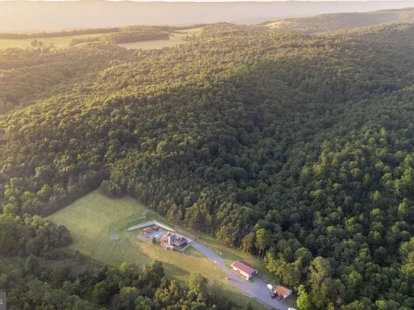 14279 Center Rd, Blairs Mills, PA 17213