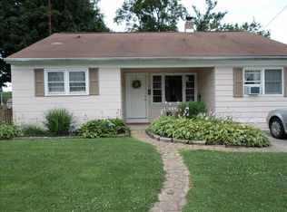 117 S Orange St, New Oxford, PA 17350