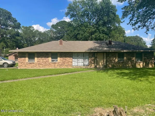 2803 Ridgeland Dr, Jackson, MS 39212