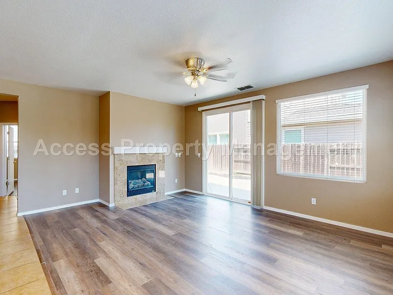 1245 W Springer Dr — Photo 14