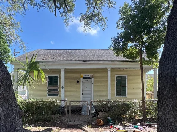 1220 34th St, Galveston, TX 77550