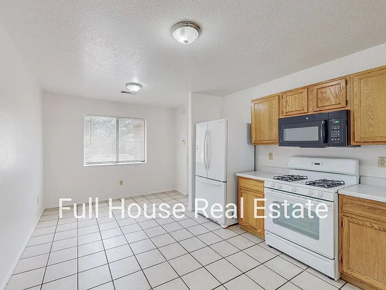 4015 Diablo Trail Pl NW — Photo 12