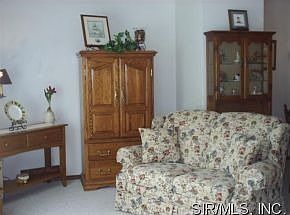 3rd image of 1717 Primrose Ave