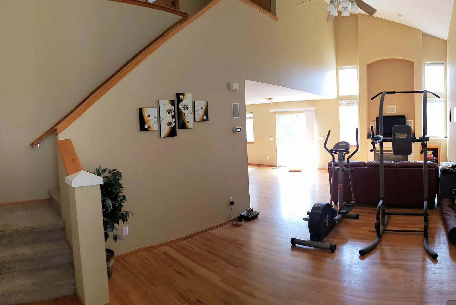 3 bed, 1761 sqft, $2,995 — Photo 3