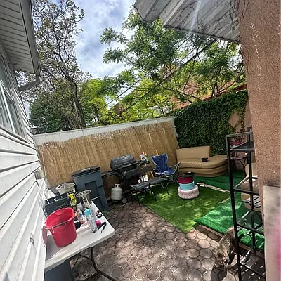 494 Hart Street #1
