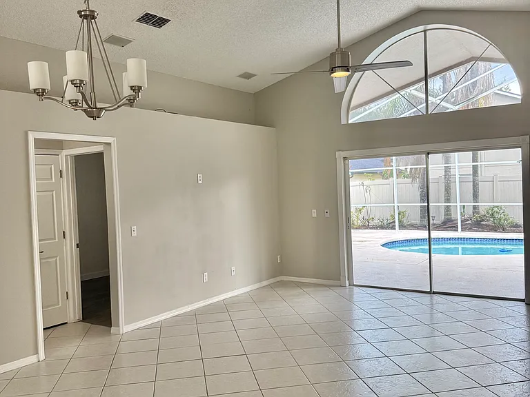 13328 Mallard Cove Blvd — Photo 4