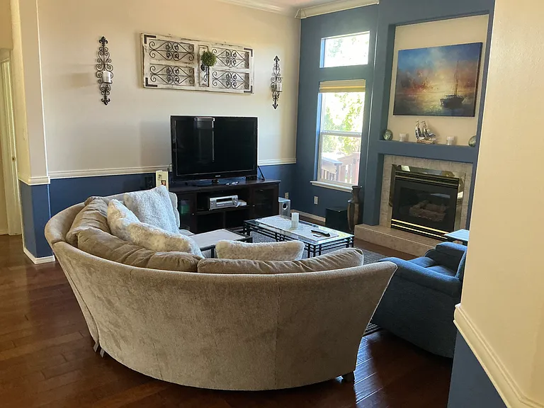 811 Canyon Park Ave — Photo 6
