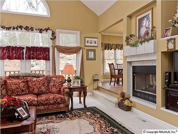 5th image of 138 Kensington Dr