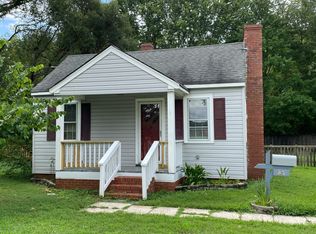 82 Maxwell Ln, Newport News, VA 23606