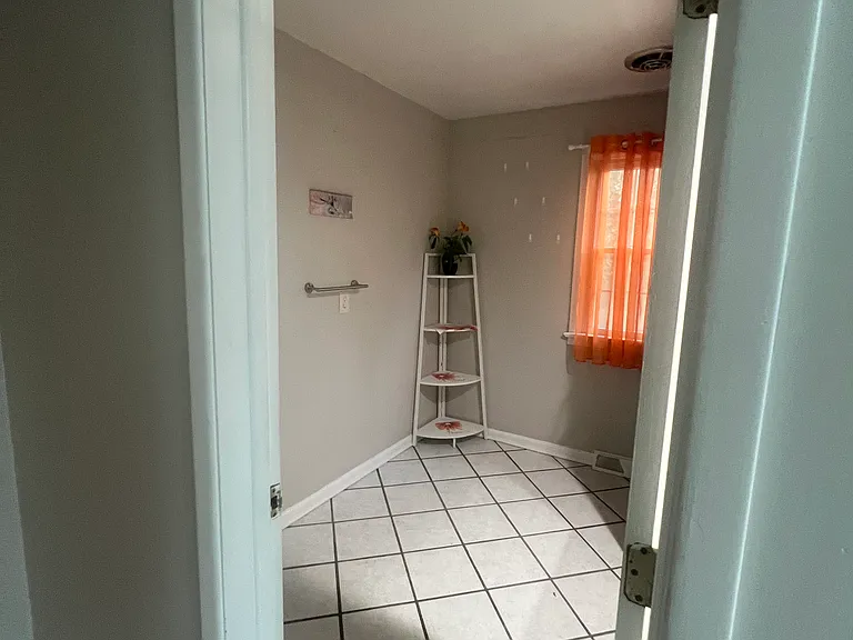 3634 Runnymede Blvd — Photo 26