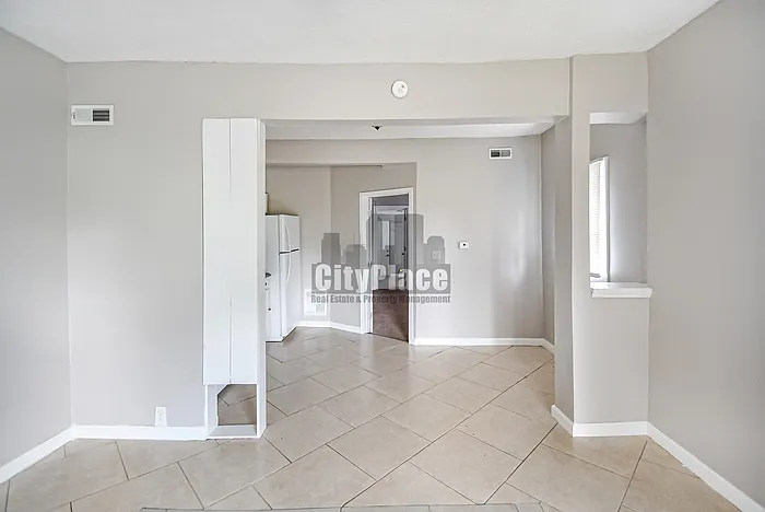 674 S 13th St — Photo 4