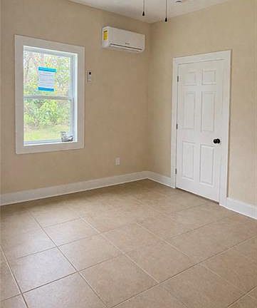 2nd image of 517 Bellina Ln