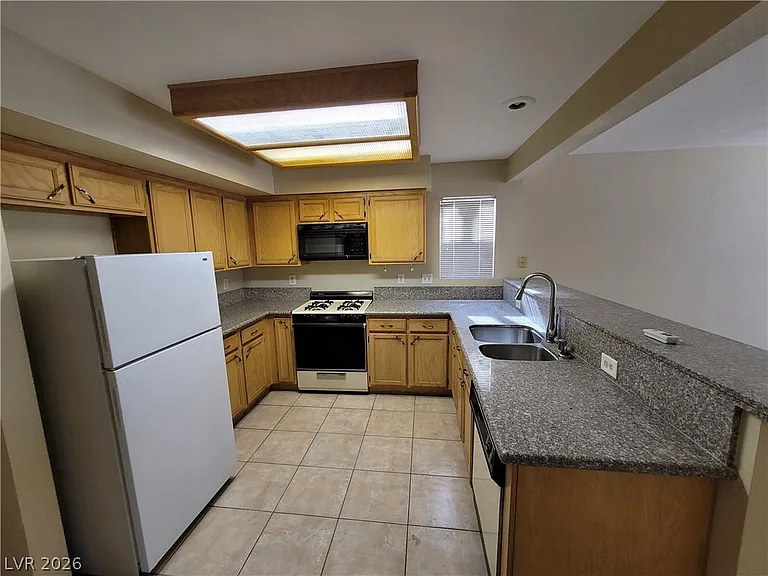 253 Buckskin St — Photo 13