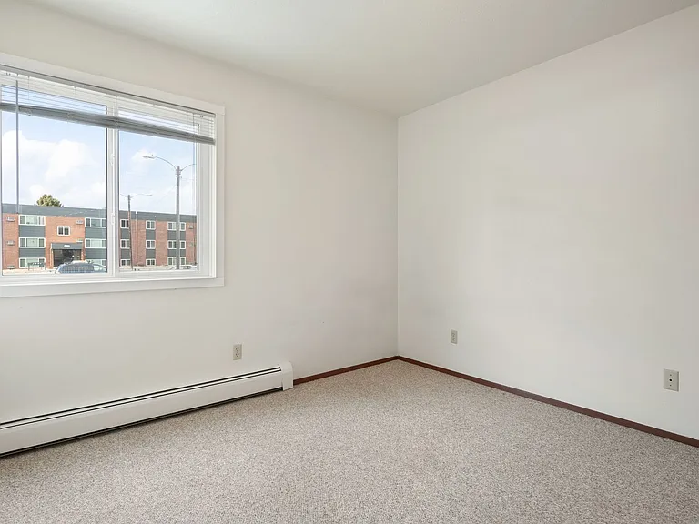 Colton Heights Apartments — Photo 34