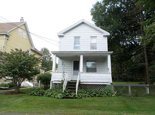 95 W Pine St, Sheppton, PA 18248