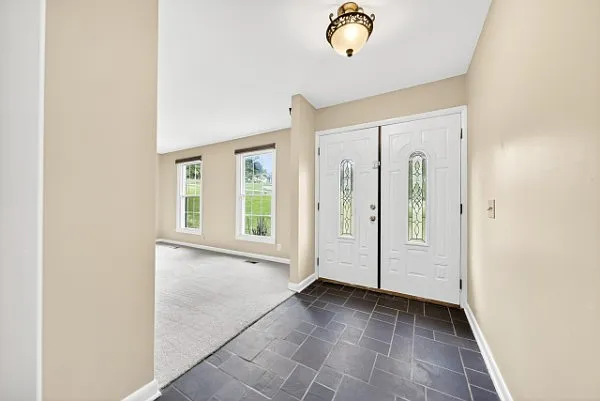 121 Caldwell Dr — Photo 9