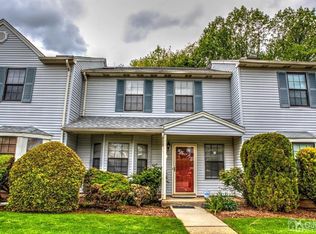 2404 Deerfield Dr, Edison, NJ 08820