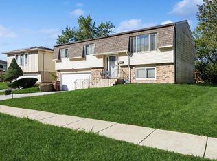 662 Sullivan Ln, University Park, IL