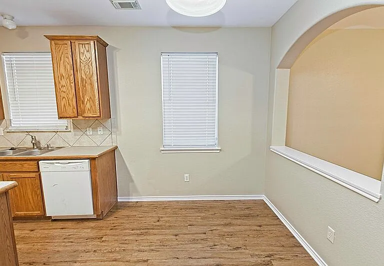 4009 Hidden Meadow Ct — Photo 13