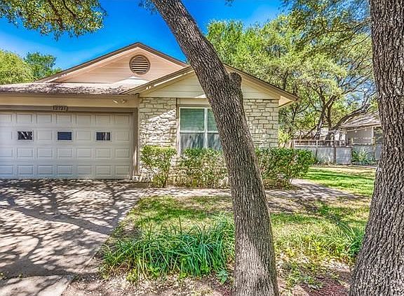 3rd image of 12721 Heinemann Dr