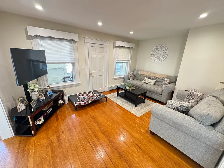 69 Edenfield Ave #1 — Photo 5