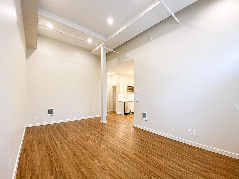 311 TG 311 LLC — Photo 13