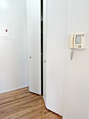 Rented by DSA Realty | media 33