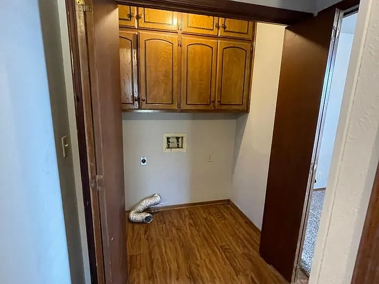 221 Skylark Ct — Photo 5