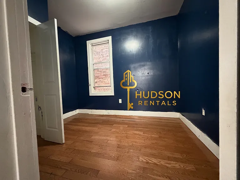 230 Wilkinson Ave #1 — Photo 6
