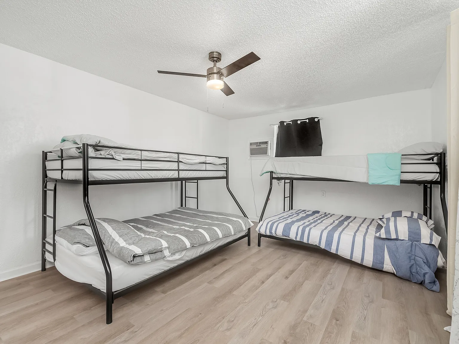 2 bed, 1220 sqft, $1,975 — Photo 2