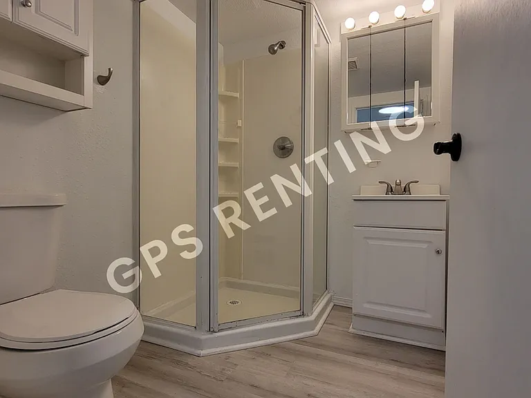 14040B Midvale Ave N #14040B — Photo 8