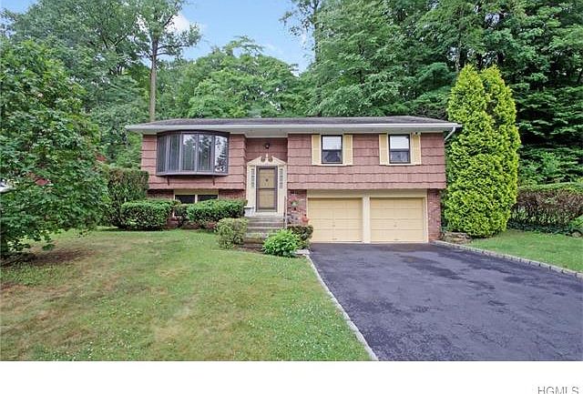 1st image of 13 Colony Glen Dr