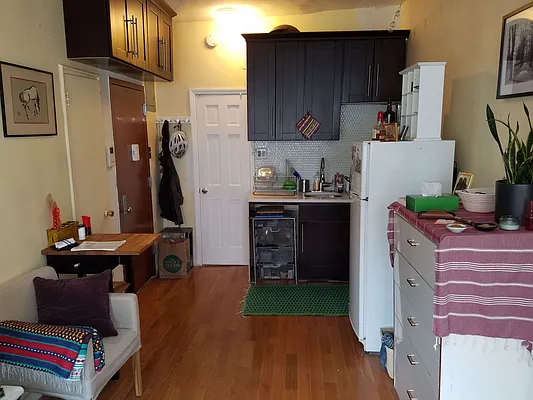 Rented by Orchard Plaza, LLC | media 10