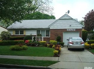 548 Kirkby Rd, Elmont, NY 11003