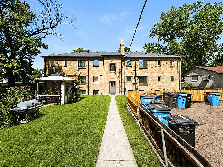 1530 Kearney St — Photo 10