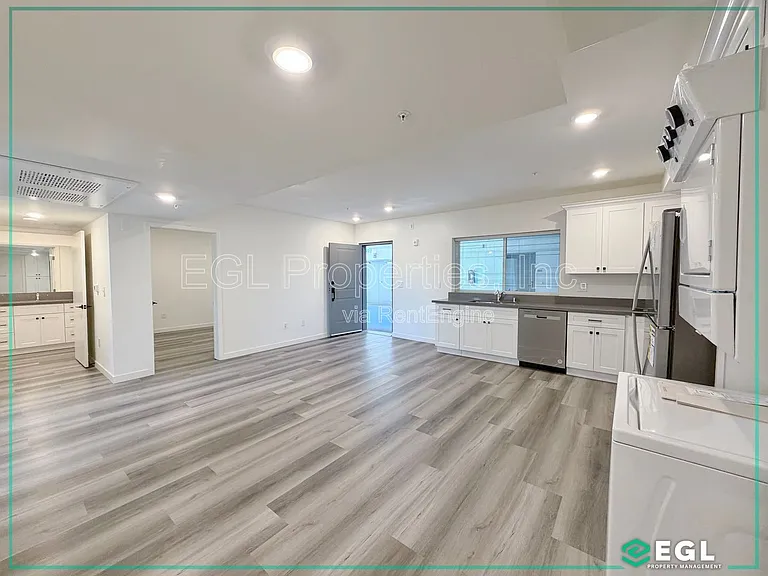 10505 Hawthorne — Photo 24