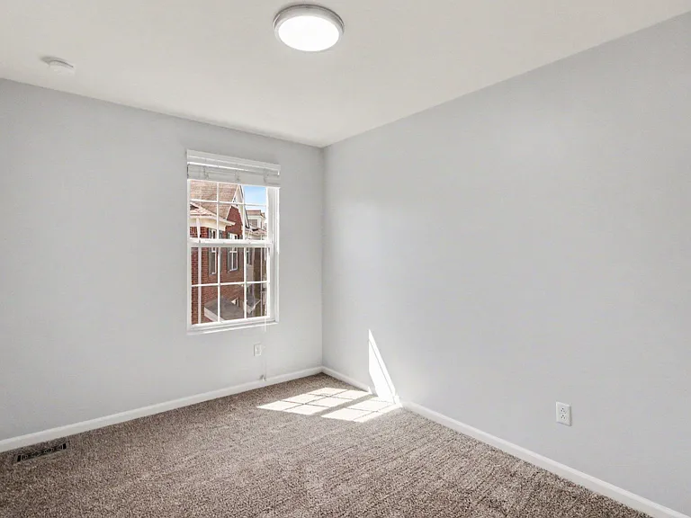 44510 Ellery Ln — Photo 11