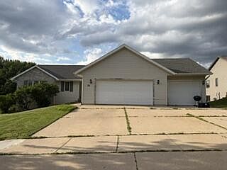 1st image of 32 E Sunset DRIVE