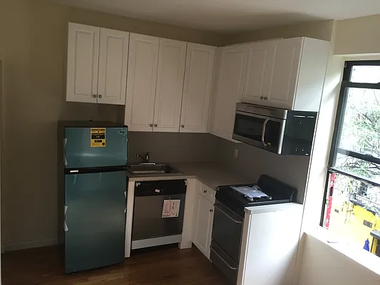 Rented by ARNOLD S GUMOWITZ, LREB | media 7